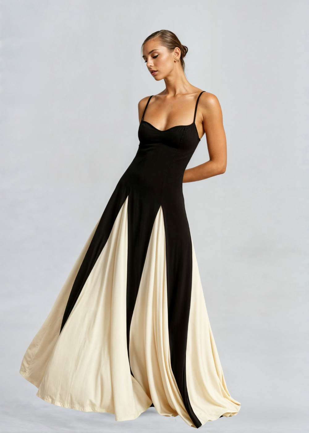 Elegant Maxi Dress with Flowing Silhouette