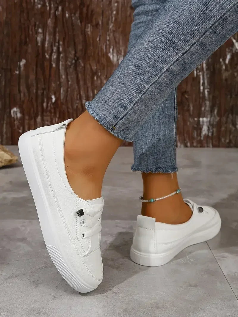 Unisex Flat Sneakers with Round Toe and Lace-Up