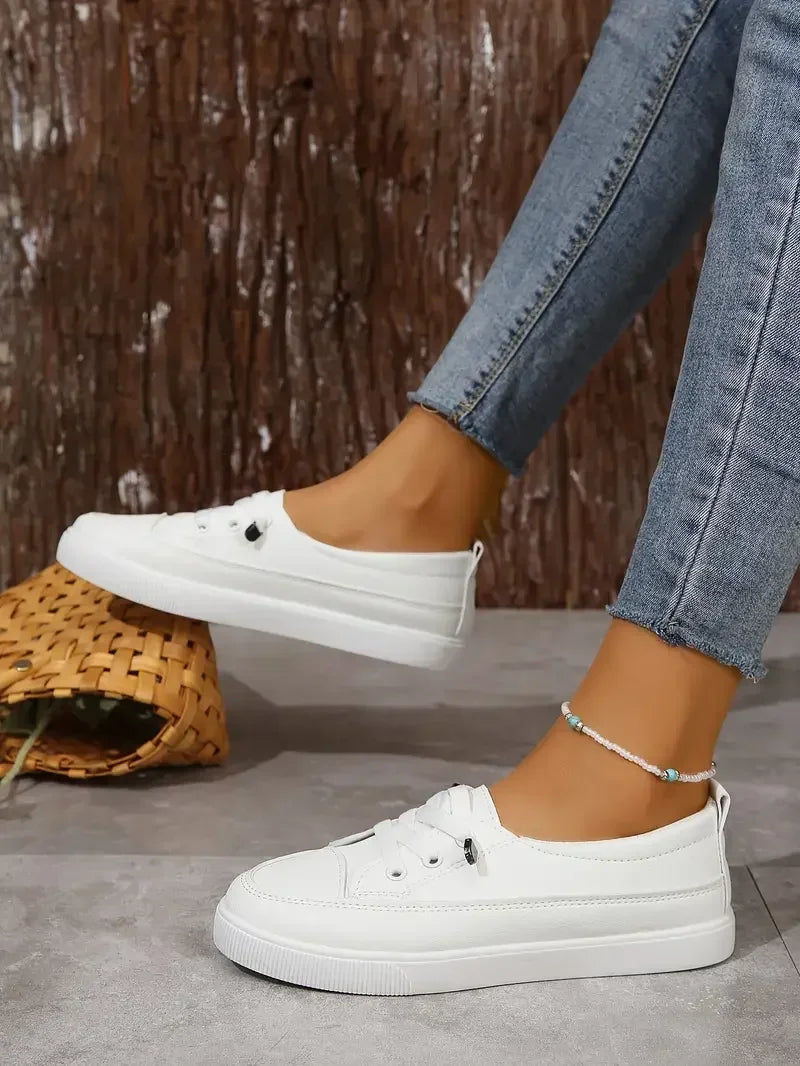 Unisex Flat Sneakers with Round Toe and Lace-Up