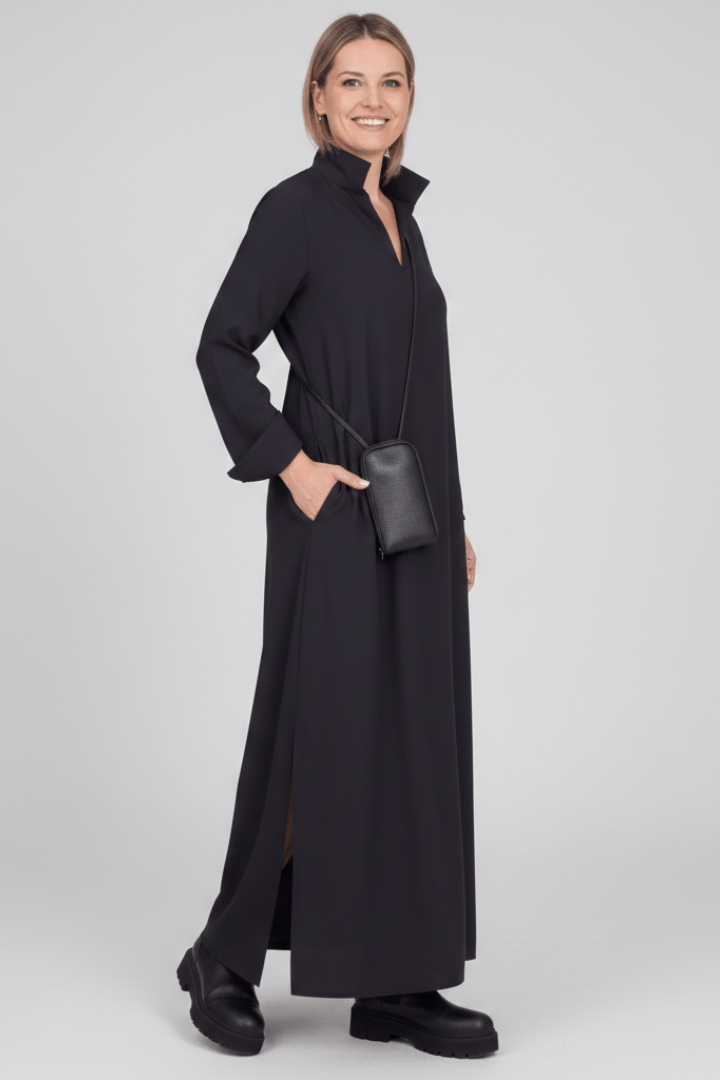 Women’s Dress with Collar and Side Pockets