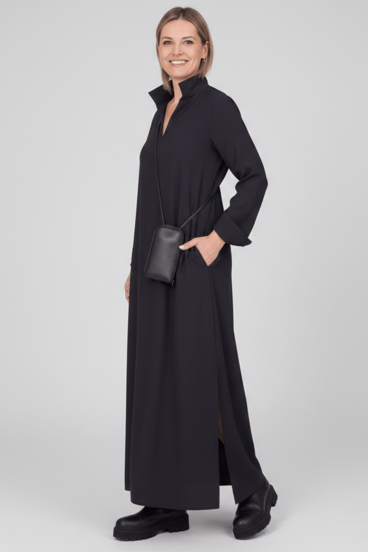 Women’s Dress with Collar and Side Pockets