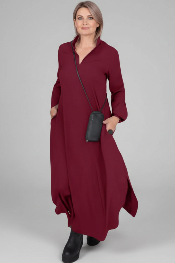 Women’s Dress with Collar and Side Pockets