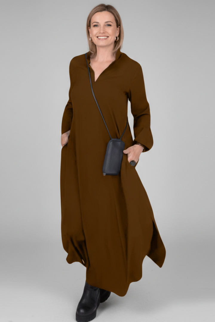 Women’s Dress with Collar and Side Pockets