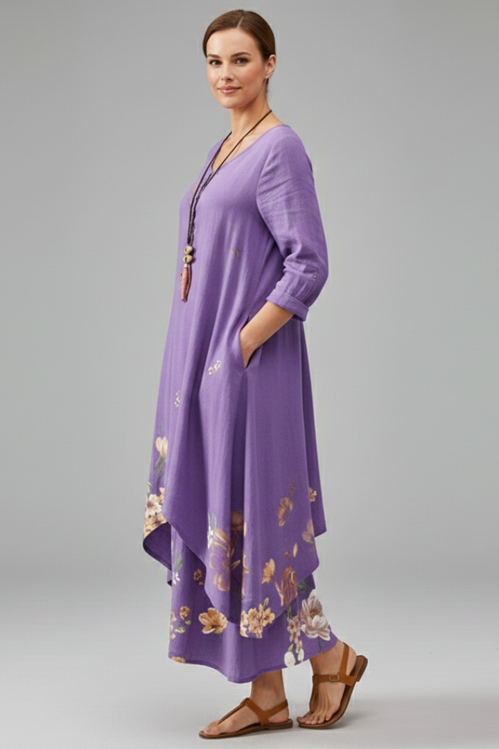 Women’s Dress with Round Neckline and Long Sleeves