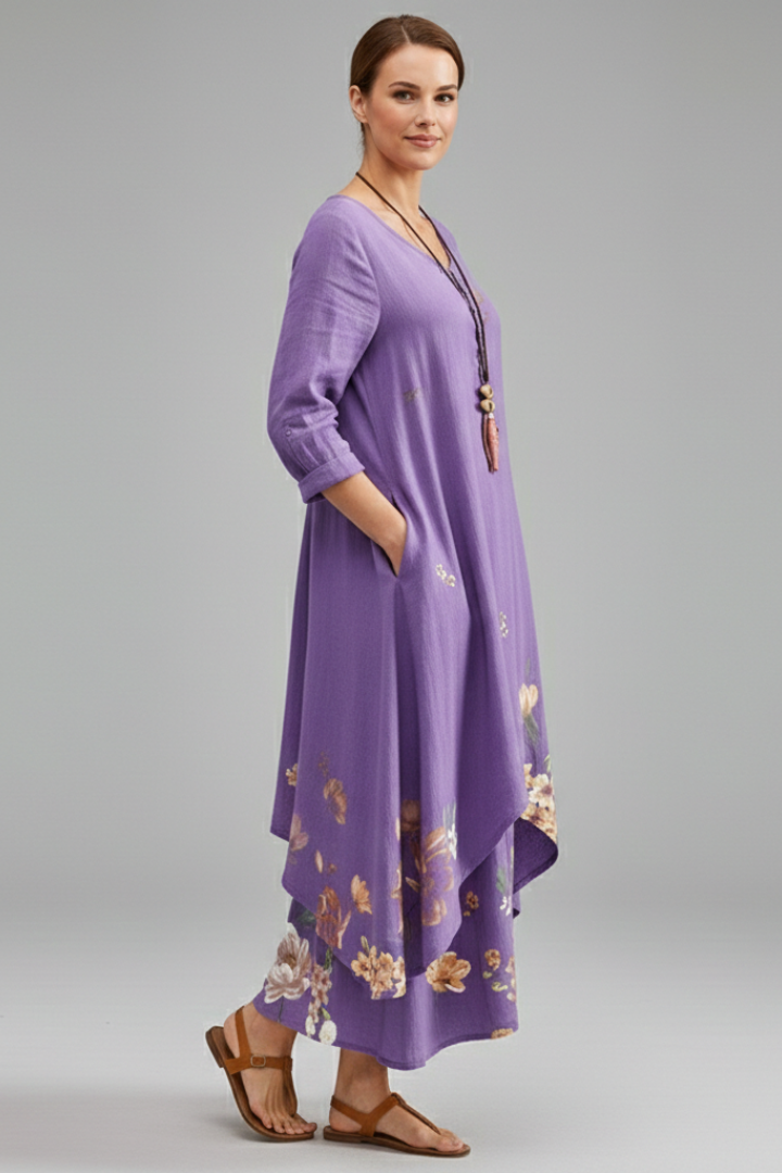 Women’s Dress with Round Neckline and Long Sleeves