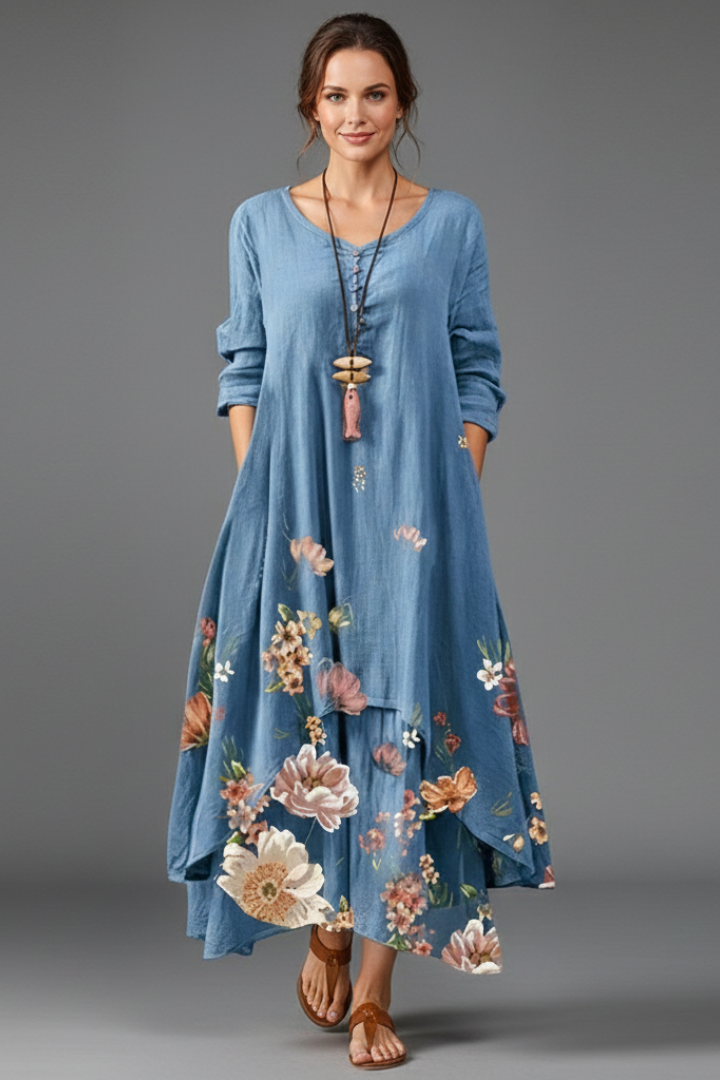 Women’s Dress with Round Neckline and Long Sleeves