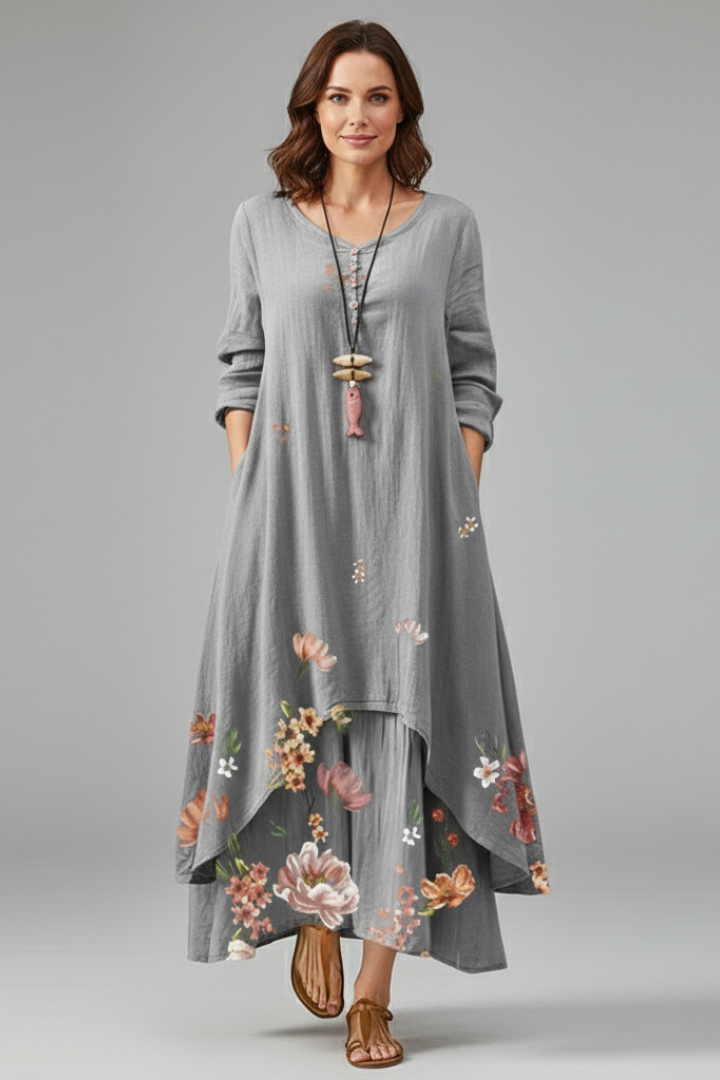 Women’s Dress with Round Neckline and Long Sleeves