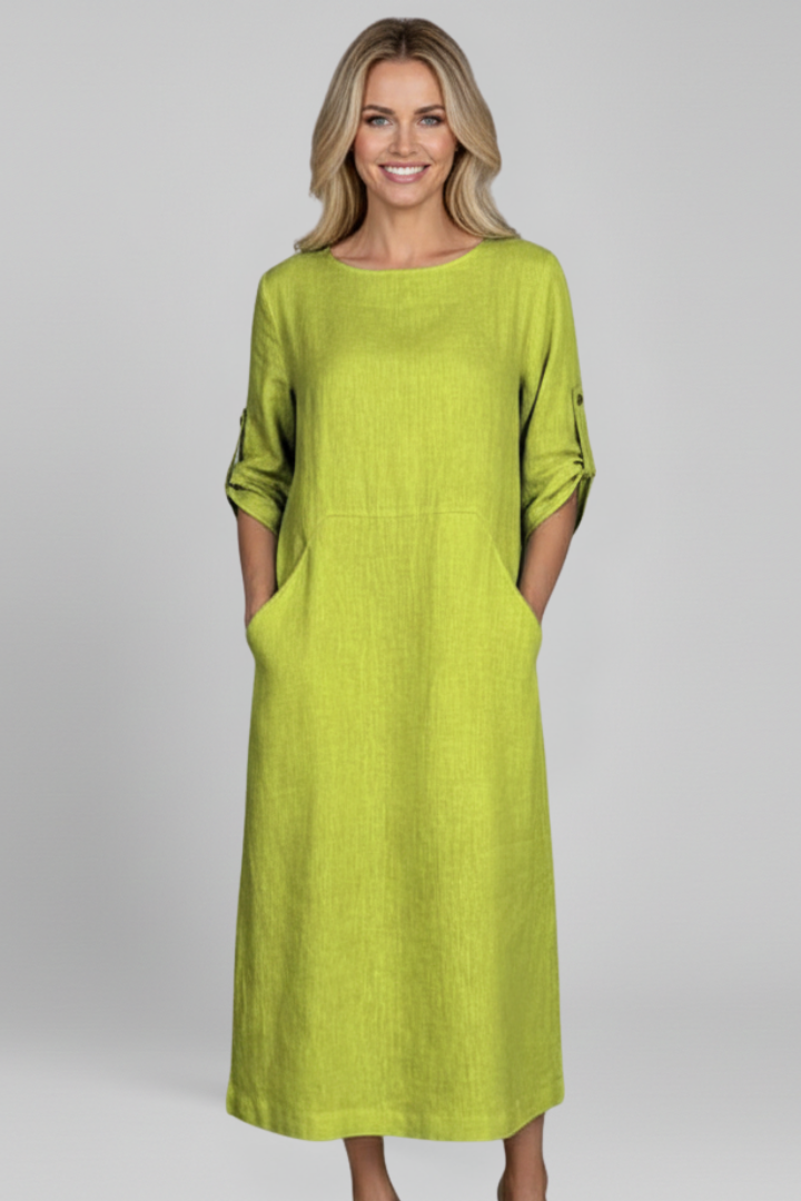Women’s Dress with Round Neckline and Side Pockets