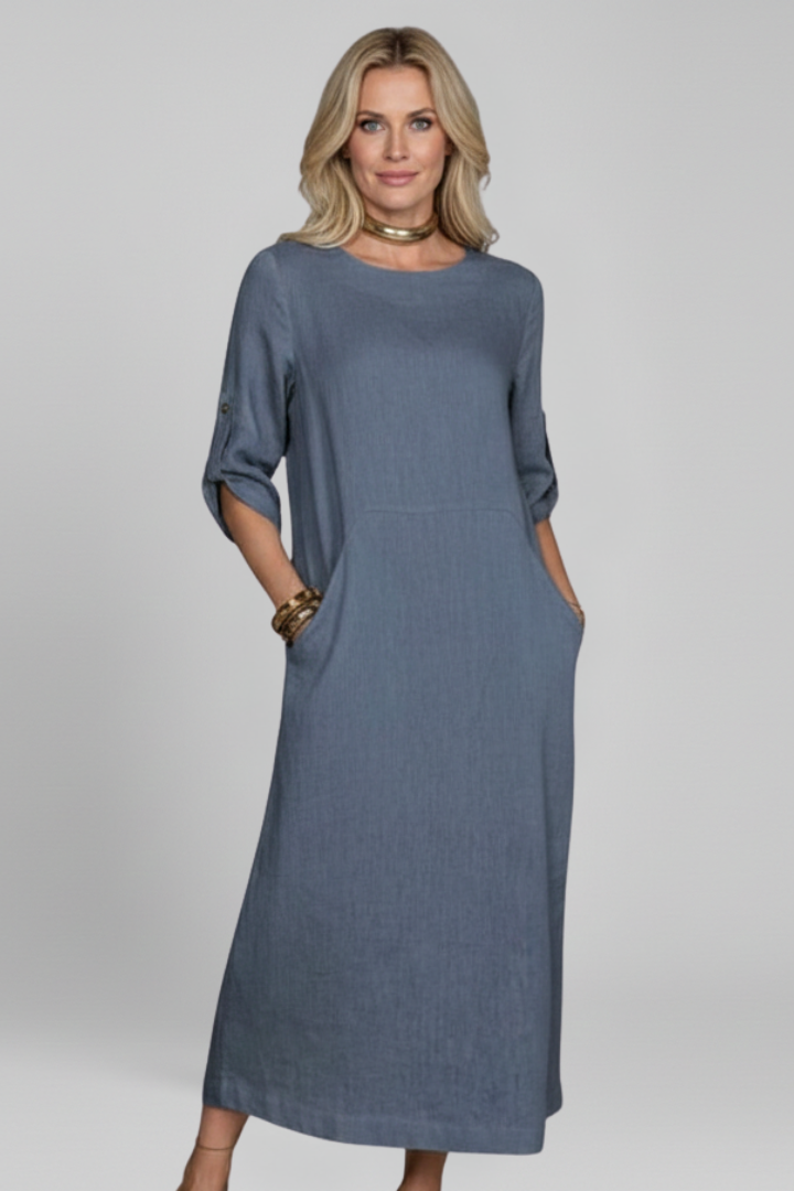Women’s Dress with Round Neckline and Side Pockets