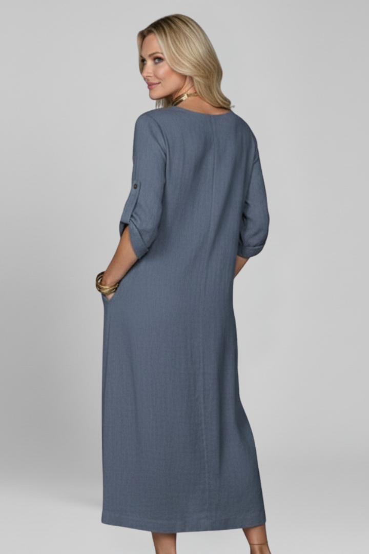 Women’s Dress with Round Neckline and Side Pockets