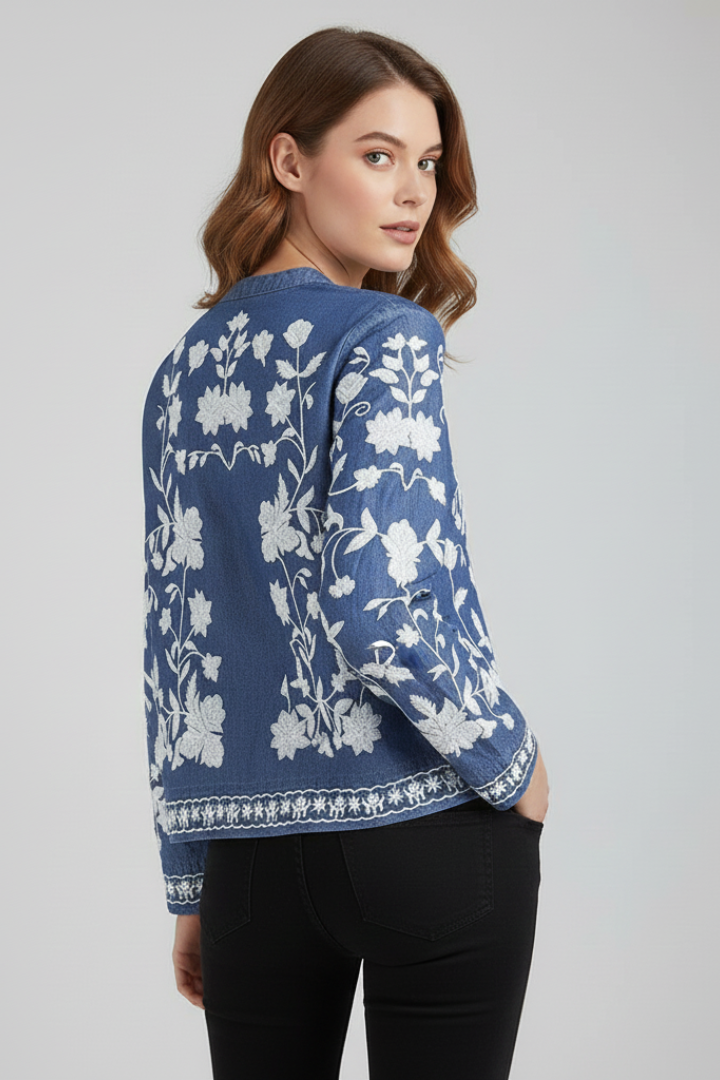Women’s Embroidered Blouse with Floral Pattern and Long Sleeves