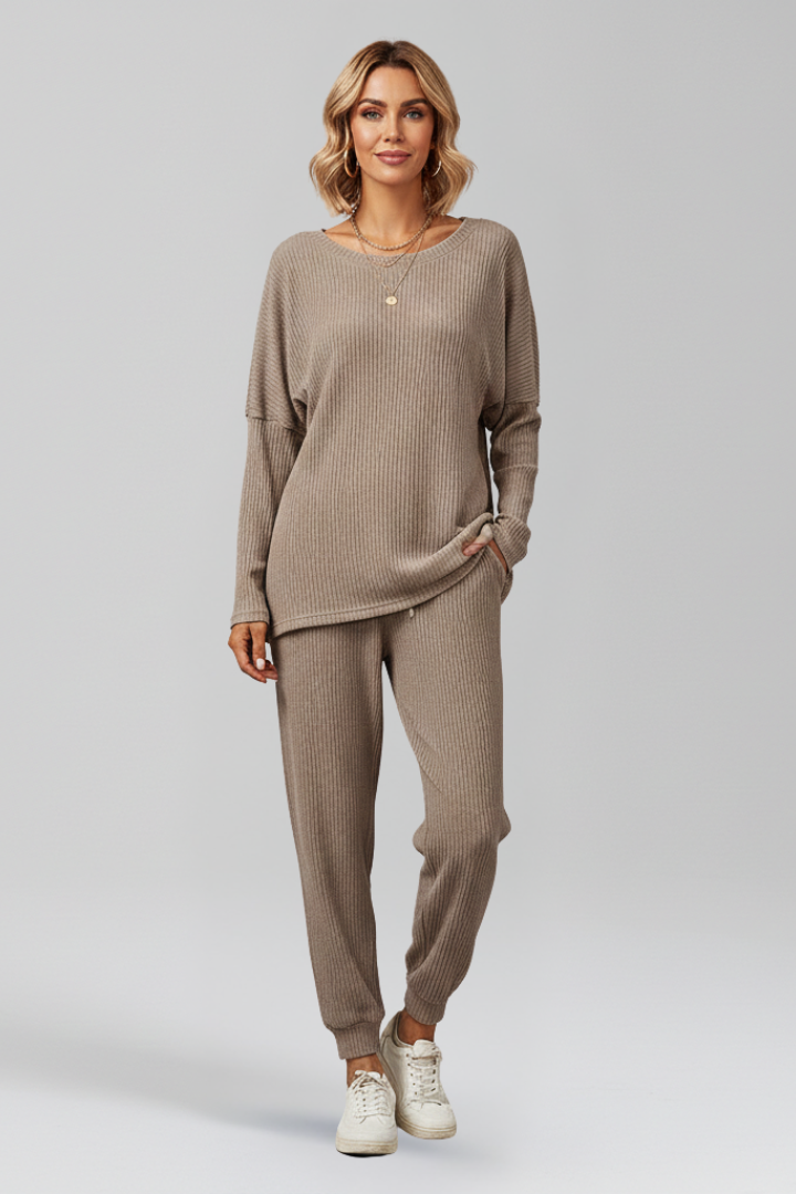 Women’s Jumpsuit with Round Neckline and Elastic Waist