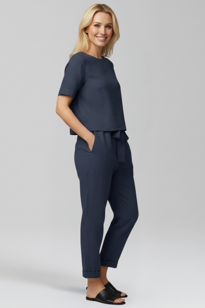 Women’s Jumpsuit with Round Neckline and Side Pockets