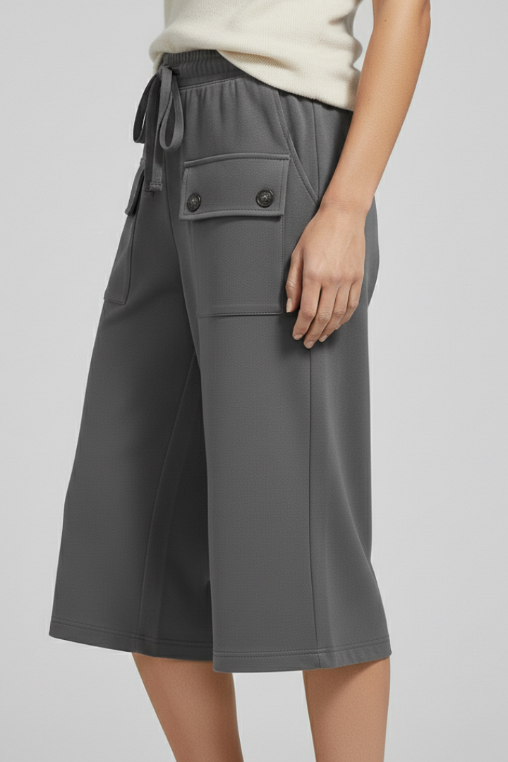 Women’s Knee Length Shorts with Elastic Waist and Pockets