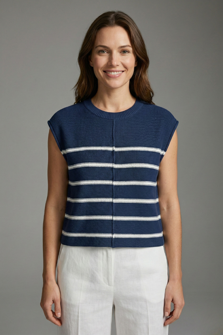 Women’s Knit Top with Round Neck and Striped Pattern