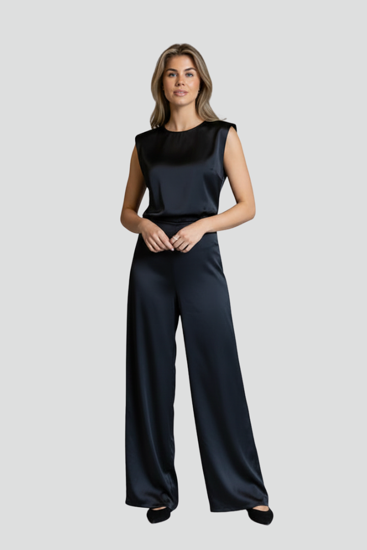 Women’s Sleeveless Jumpsuit with Wide Legs and Round Neck