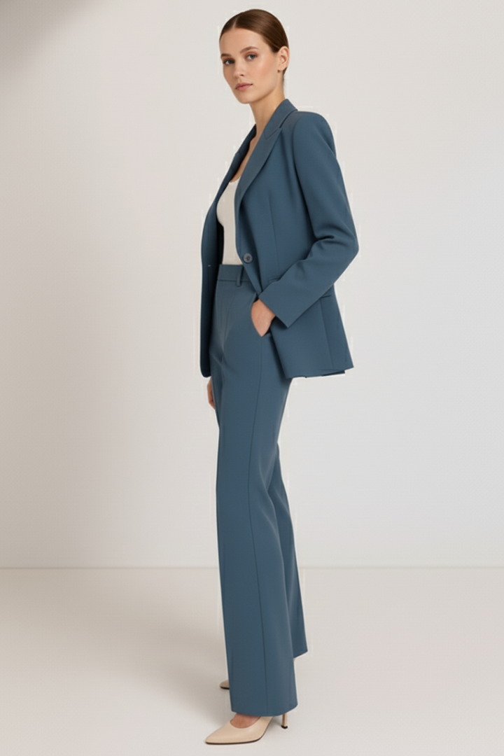 Women's Tailored Two-Piece Pantsuit Set with Blazer and Trousers
