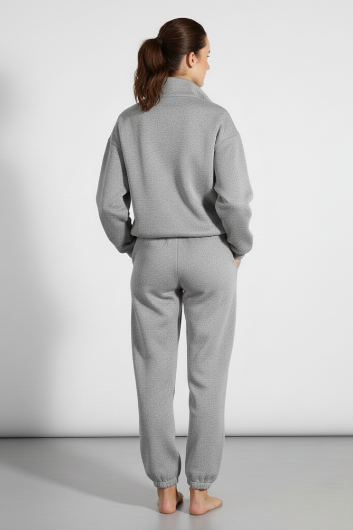 Women’s Tracksuit Set with Half-Zip Sweatshirt and Jogger Pants