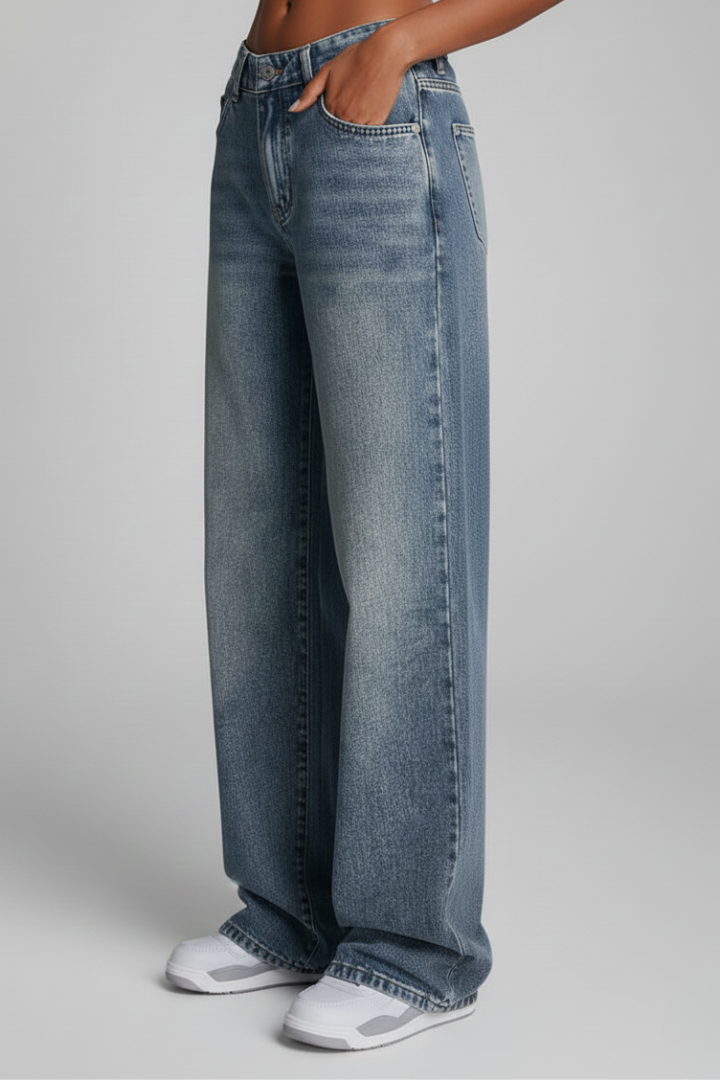 Women’s Wide-Leg Jeans with Front Closure and Long Hem