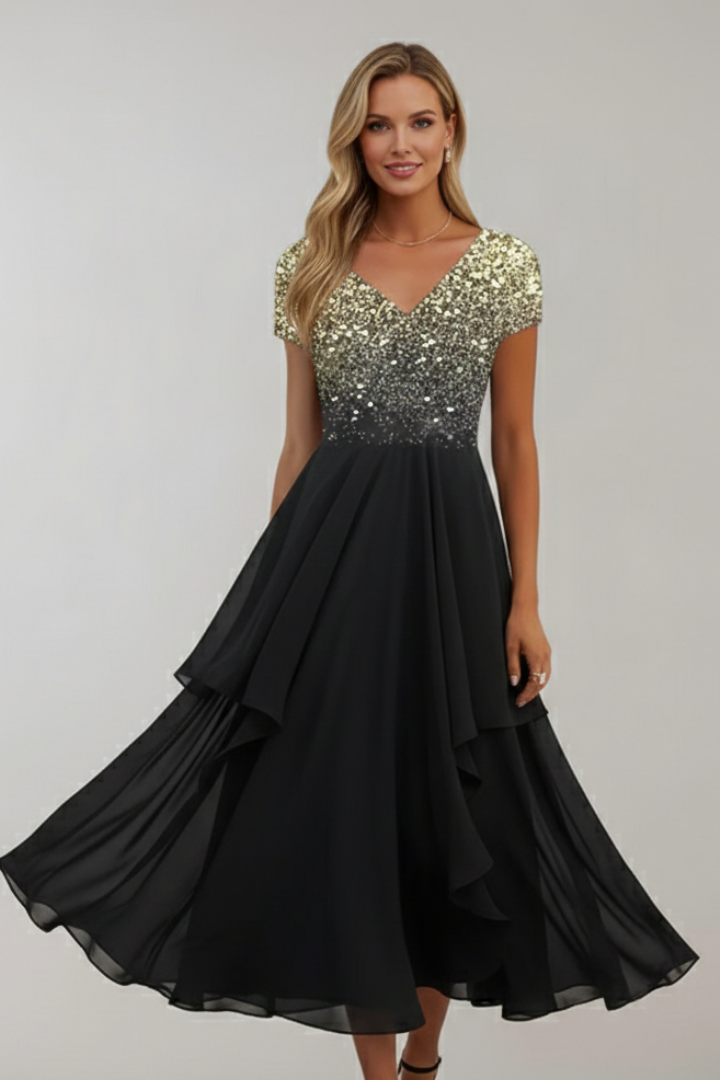 Women’s dress with V-neck and short sleeves