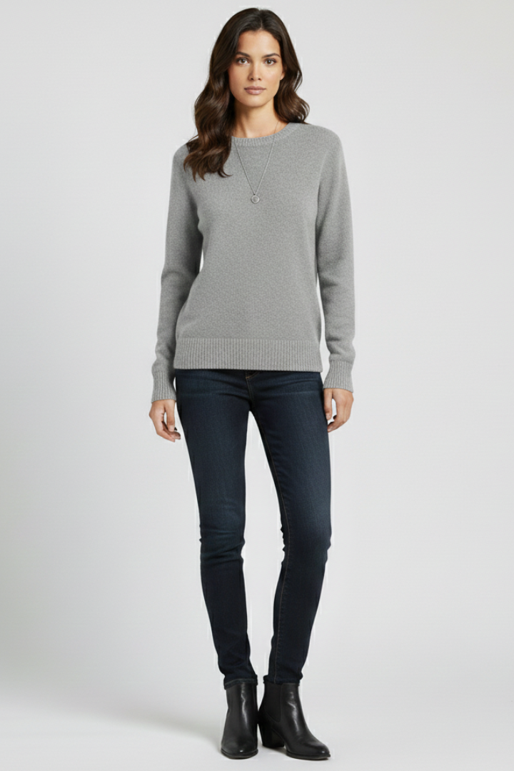 Women’s knitted sweater with round neckline and ribbed hem