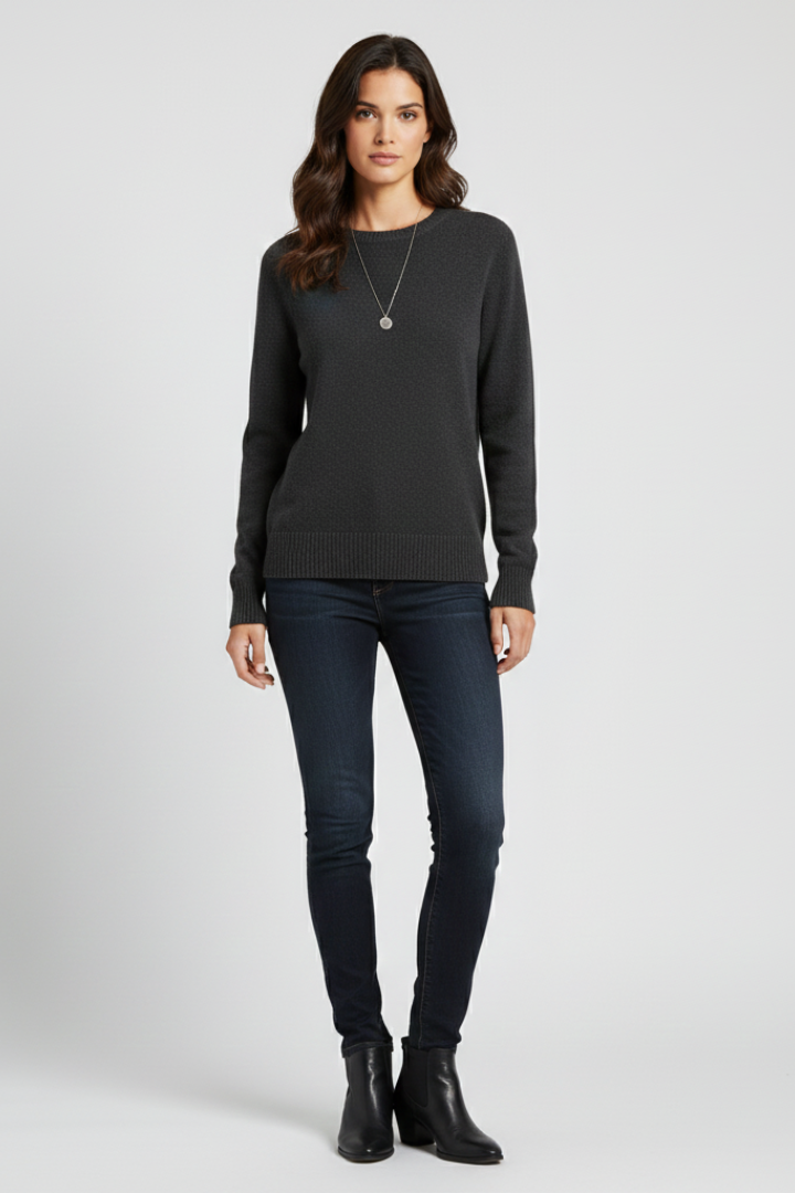Women’s knitted sweater with round neckline and ribbed hem