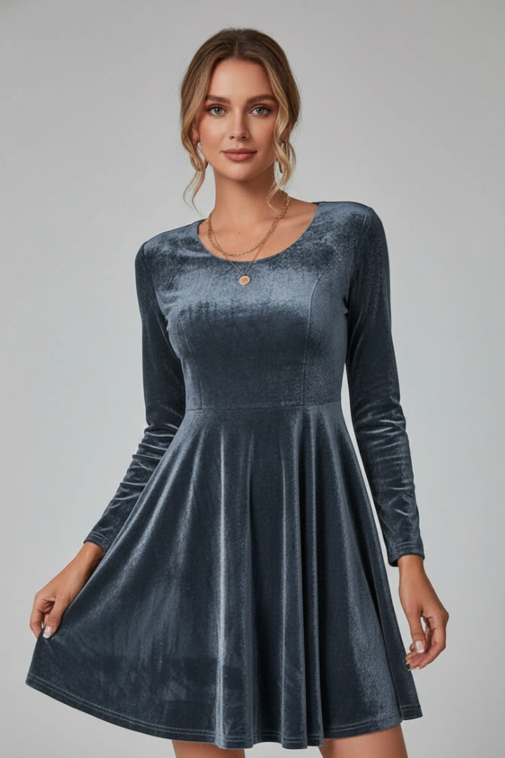 Women’s mini dress with round neckline and long sleeves