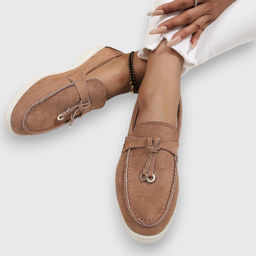 Unisex Loafers with Tassel Detail and Textured Upper