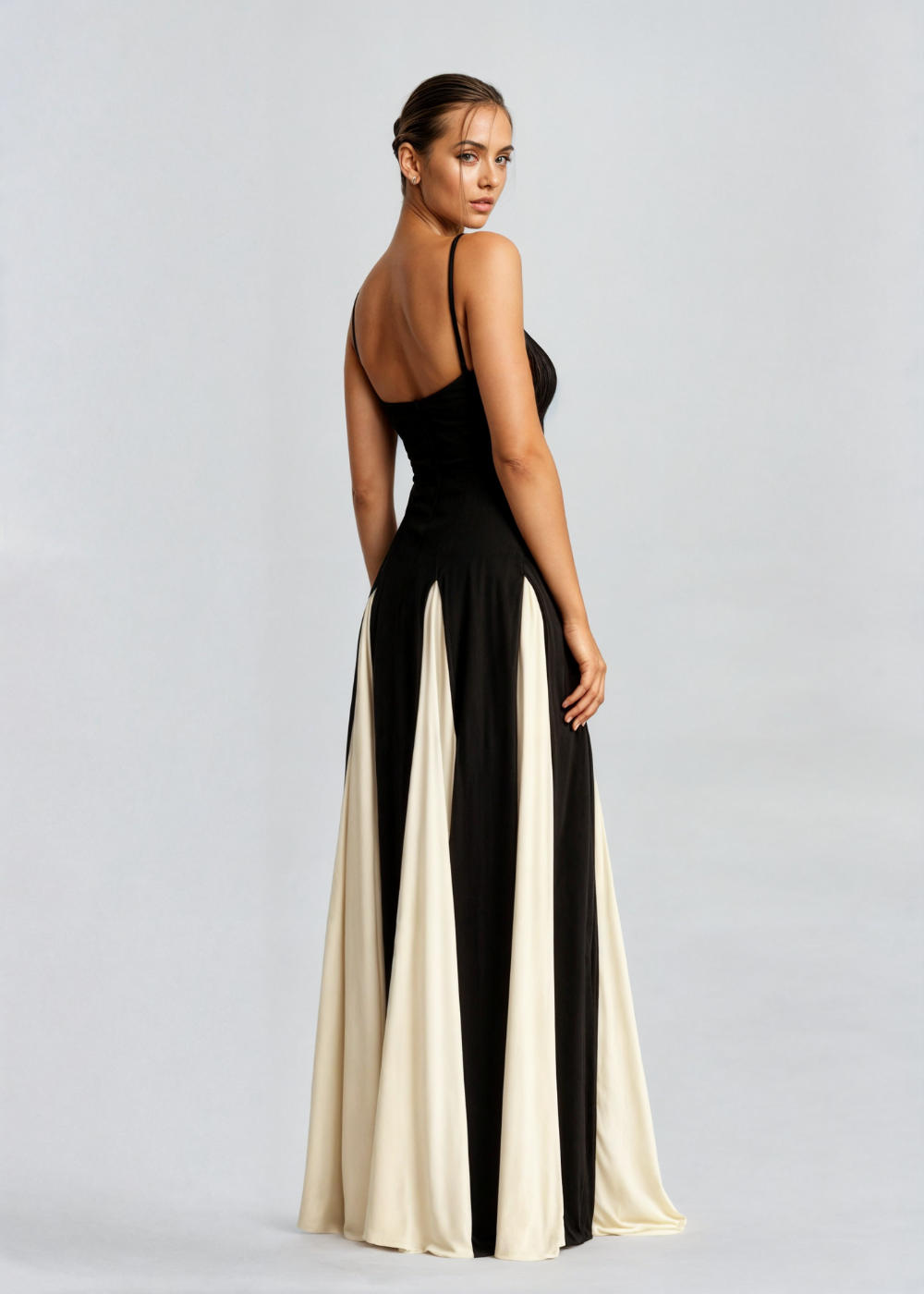 Elegant Maxi Dress with Flowing Silhouette