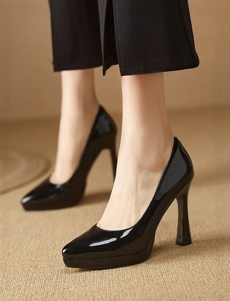 Elegant Mid-height Heels with Padded Footbed