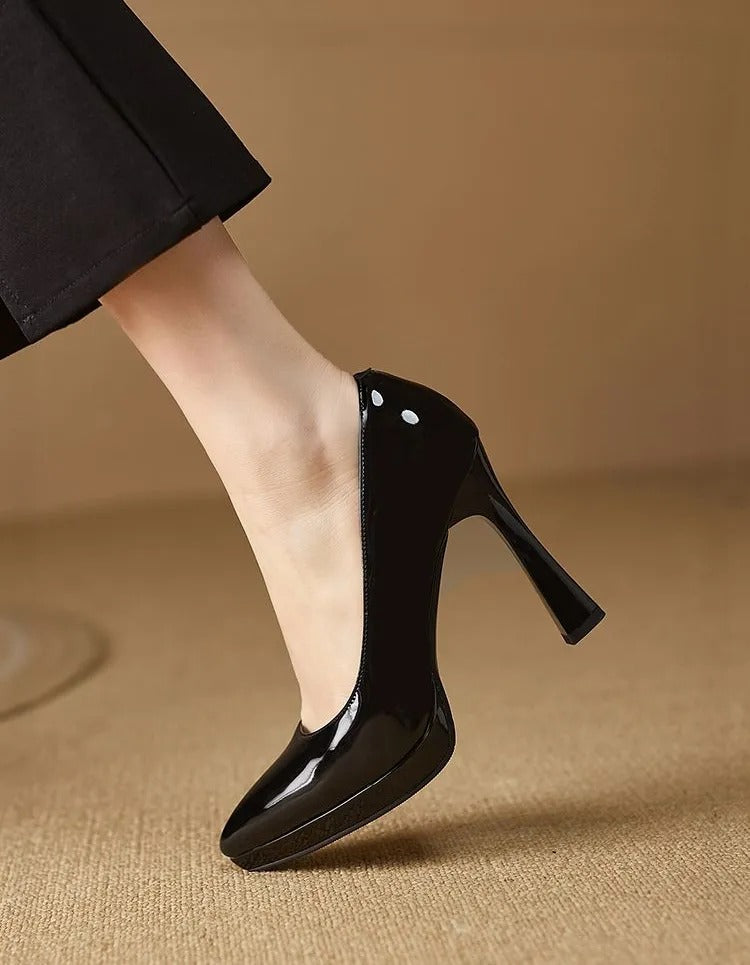 Elegant Mid-height Heels with Padded Footbed