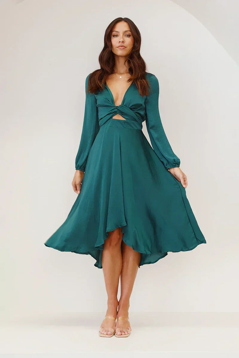 Elegant Midi Dress with Bow Detail