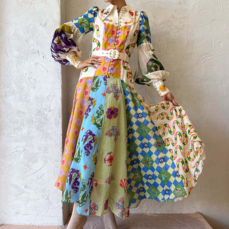 Elegant dress with V-neck and long sleeves