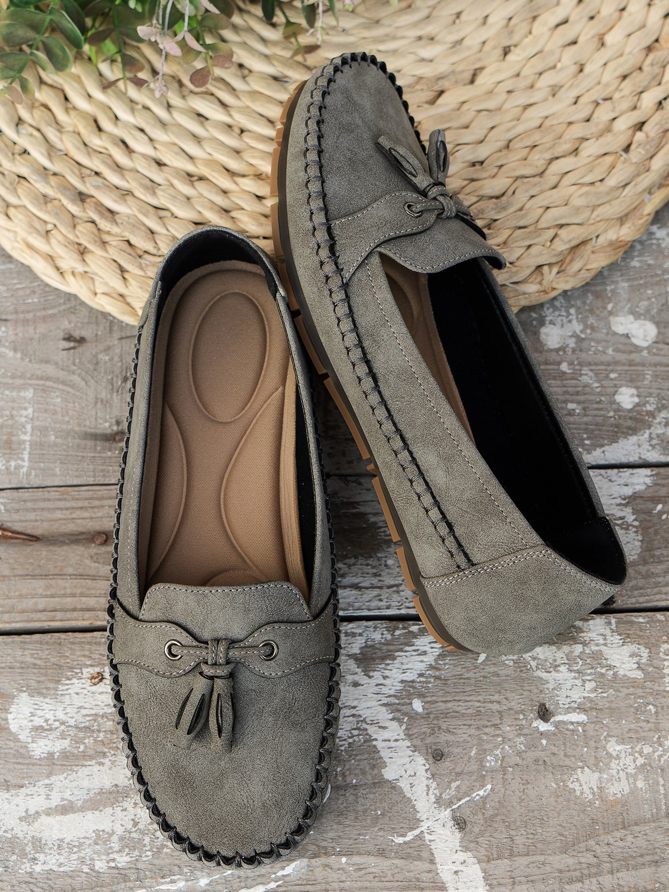 Women’s Loafers with Bow and Textured Surface