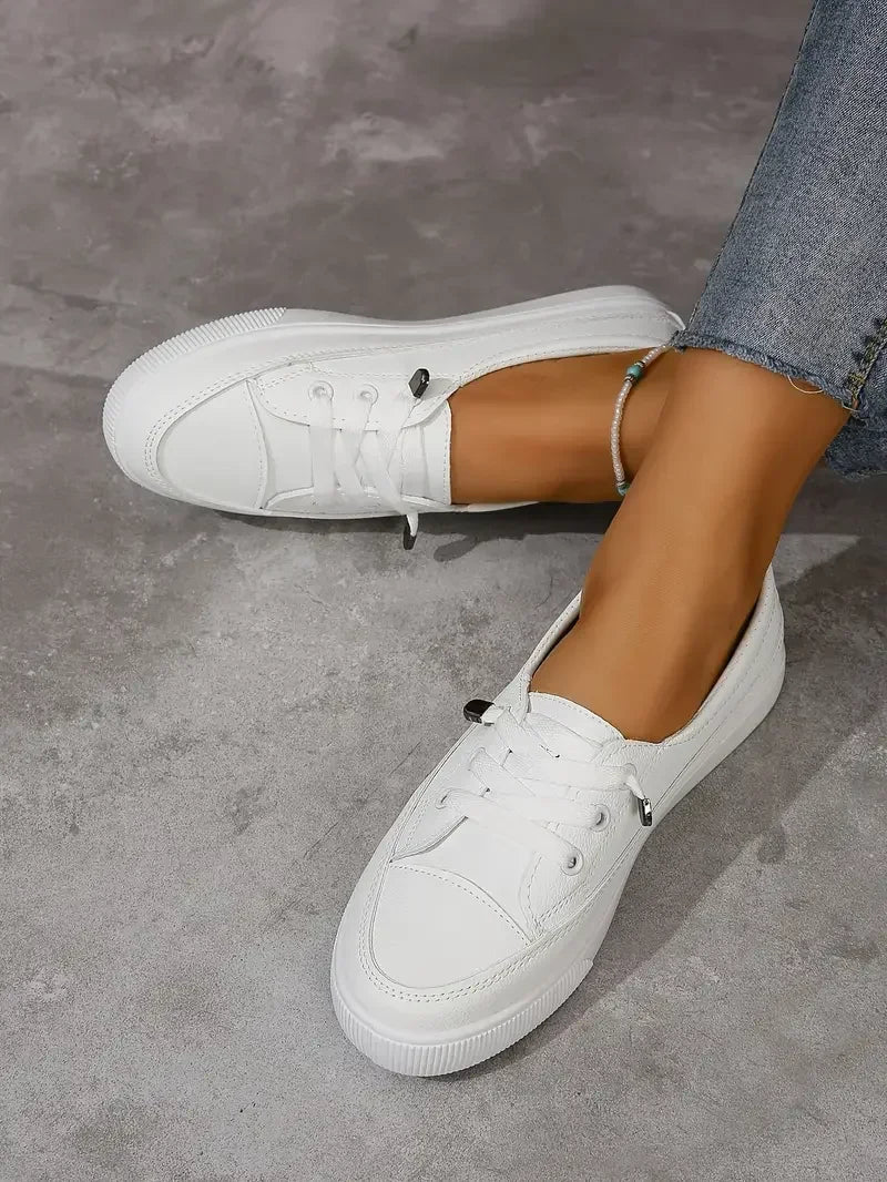 Unisex Flat Sneakers with Round Toe and Lace-Up