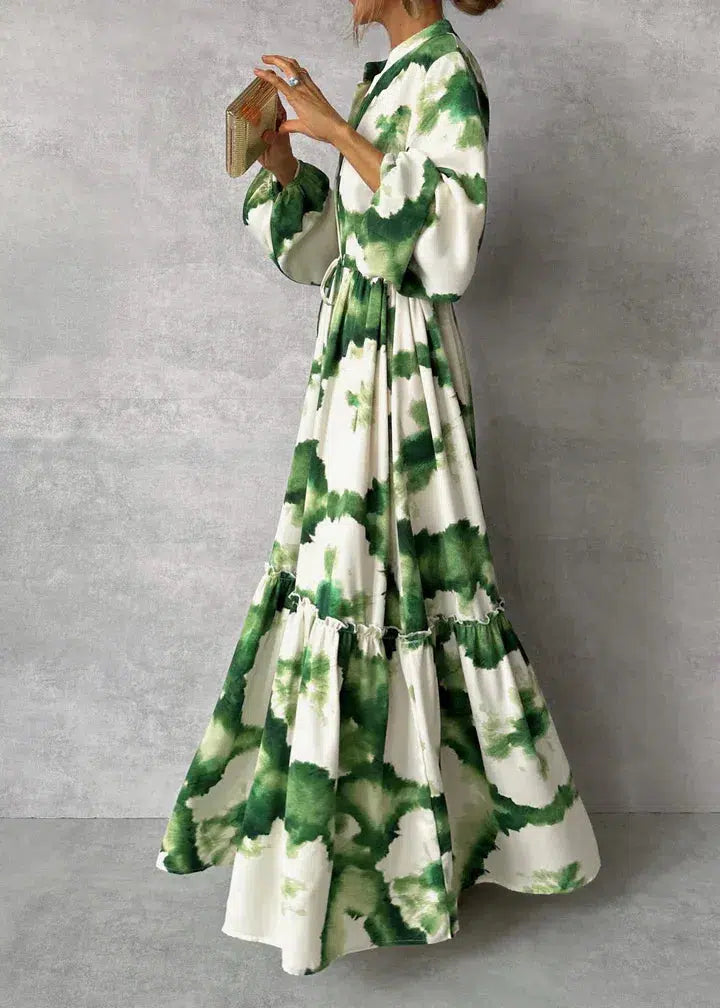 Elegant dress with V-neck and long sleeves