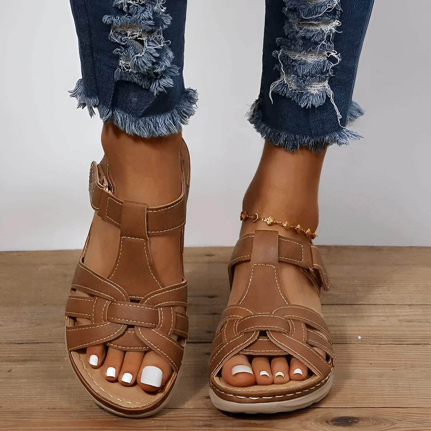 Women's Retro Strap Sandals With Buckle and Firm Sole
