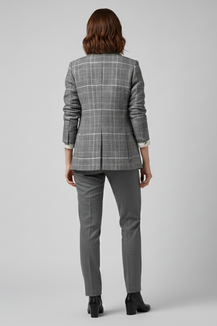 Women’s Blazer with Check Pattern and Defined Shape