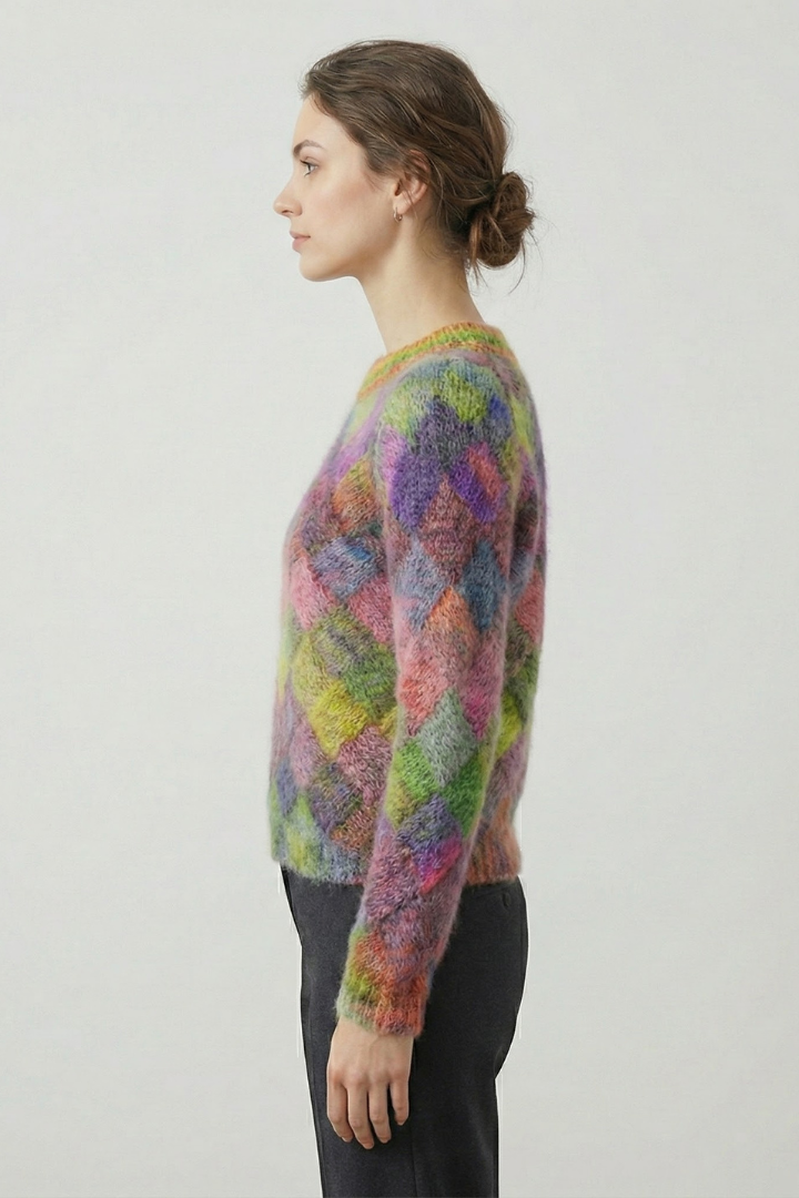 Women’s Crew Neck Sweater with Long Sleeves and Textured Pattern
