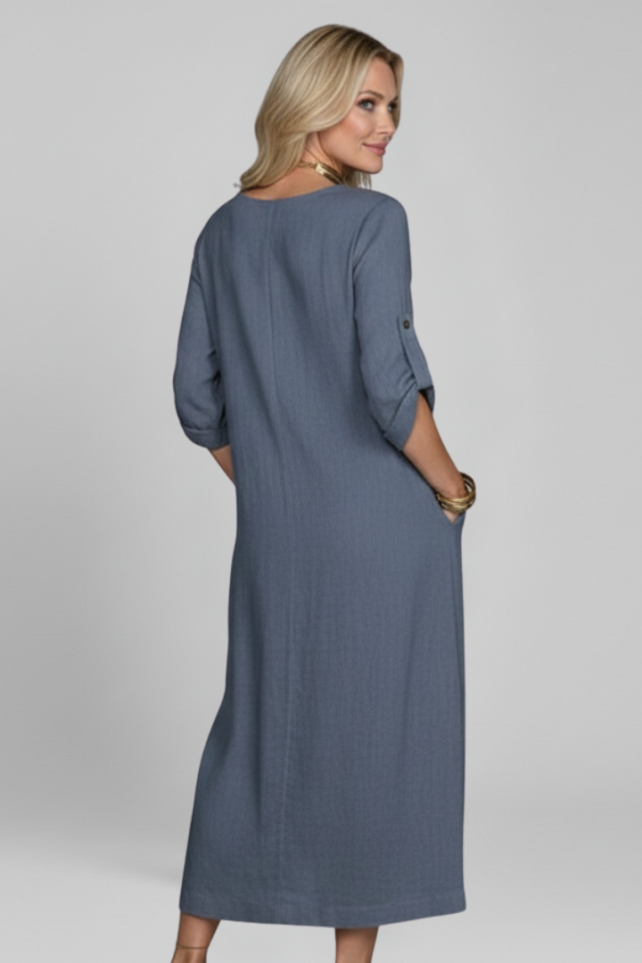 Women’s Dress with Round Neckline and Side Pockets