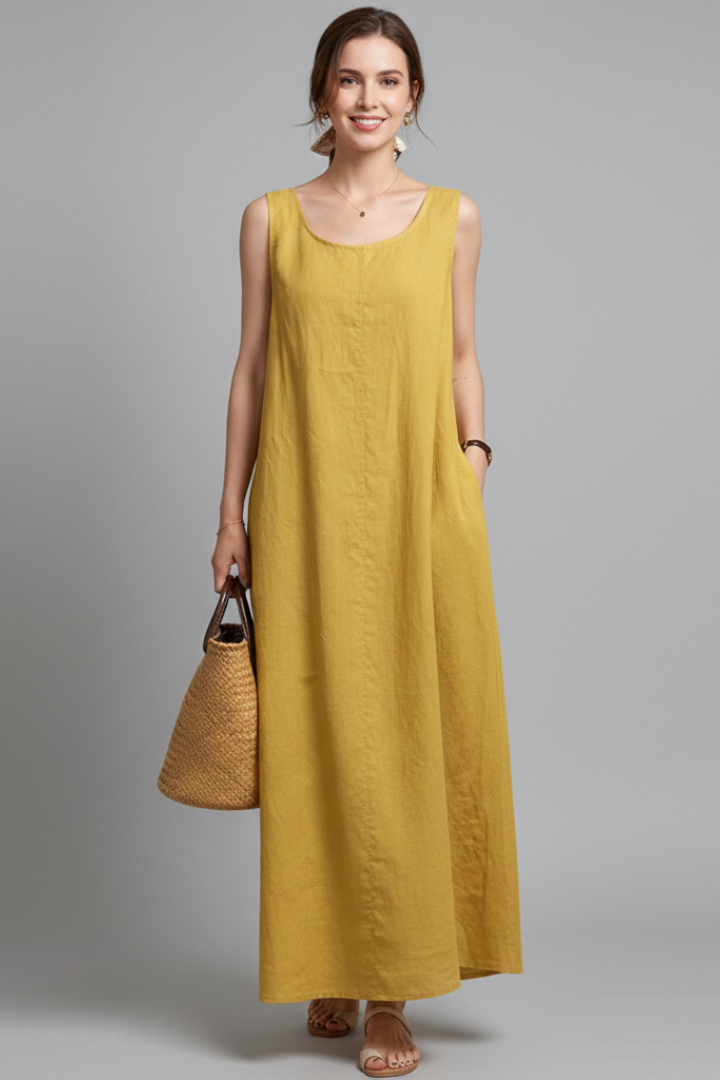 Women’s Dress with Round Neckline and Side Pockets