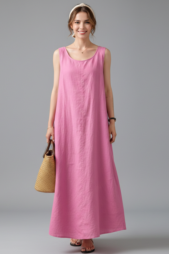 Women’s Dress with Round Neckline and Side Pockets