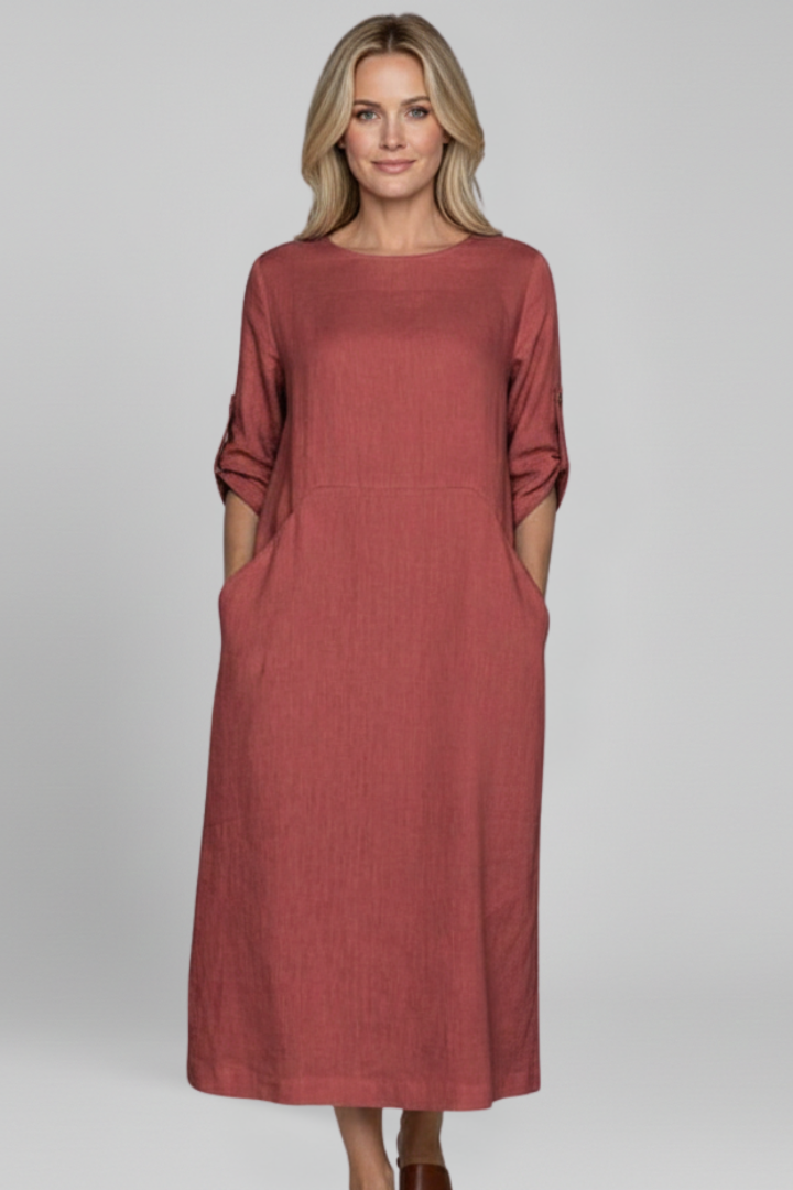 Women’s Dress with Round Neckline and Side Pockets