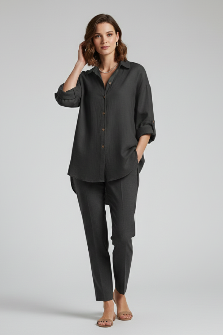 Women’s Long Blouse with Button Closure and Relaxed Shape