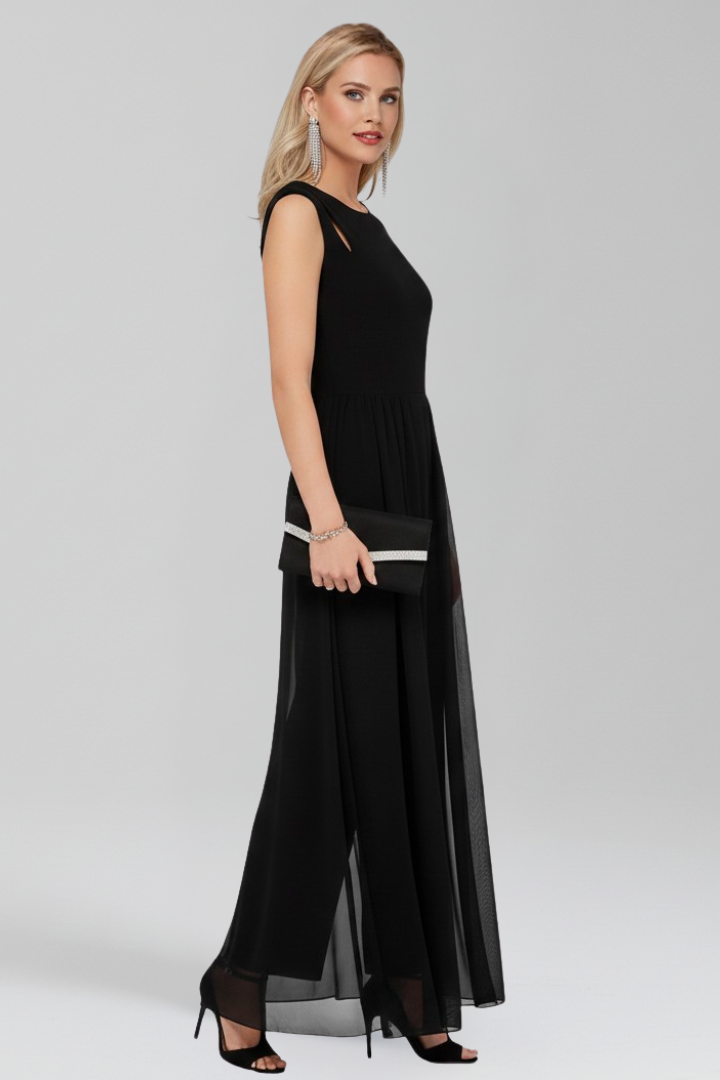 Women’s Maxi Dress with Round Neckline and Side Split
