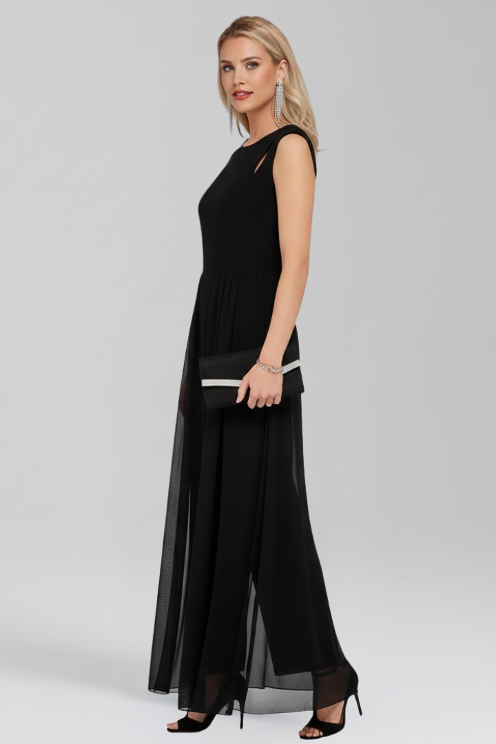 Women’s Maxi Dress with Round Neckline and Side Split