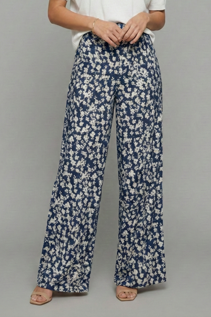 Women’s Palazzo Trousers with Floral Print and Wide Legs