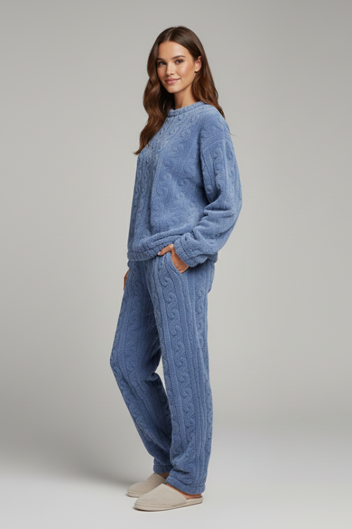 Women’s Pyjama Set with Round Neck and Elastic Waist