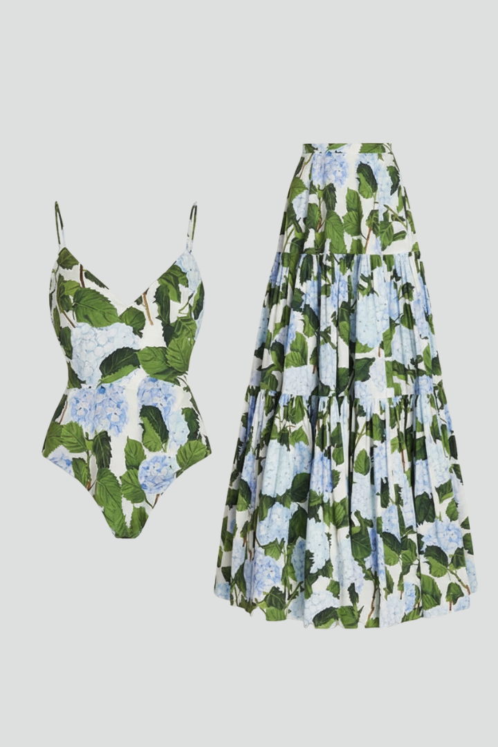 Women’s Two-Piece Dress with Halter Neck and Printed Skirt