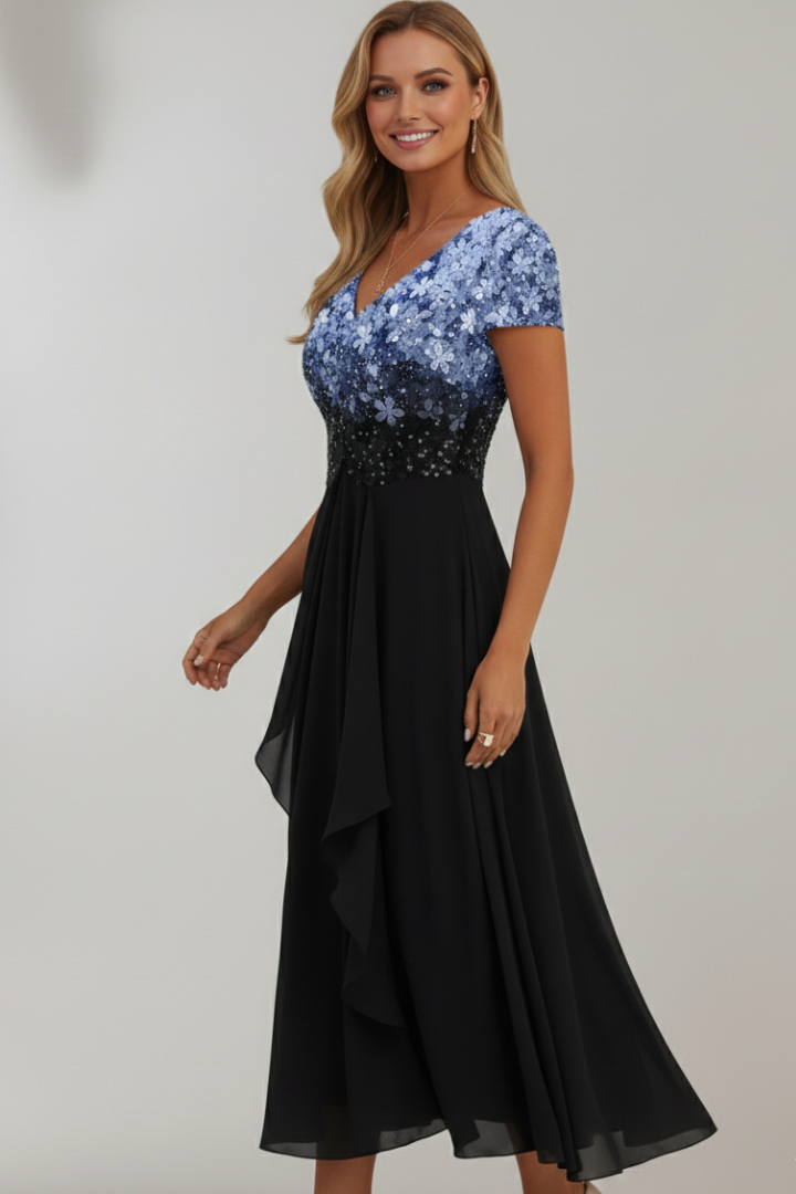 Women’s dress with V-neck and short sleeves